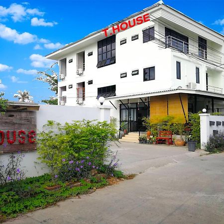 T. House Hotel Mae Sot Exterior foto