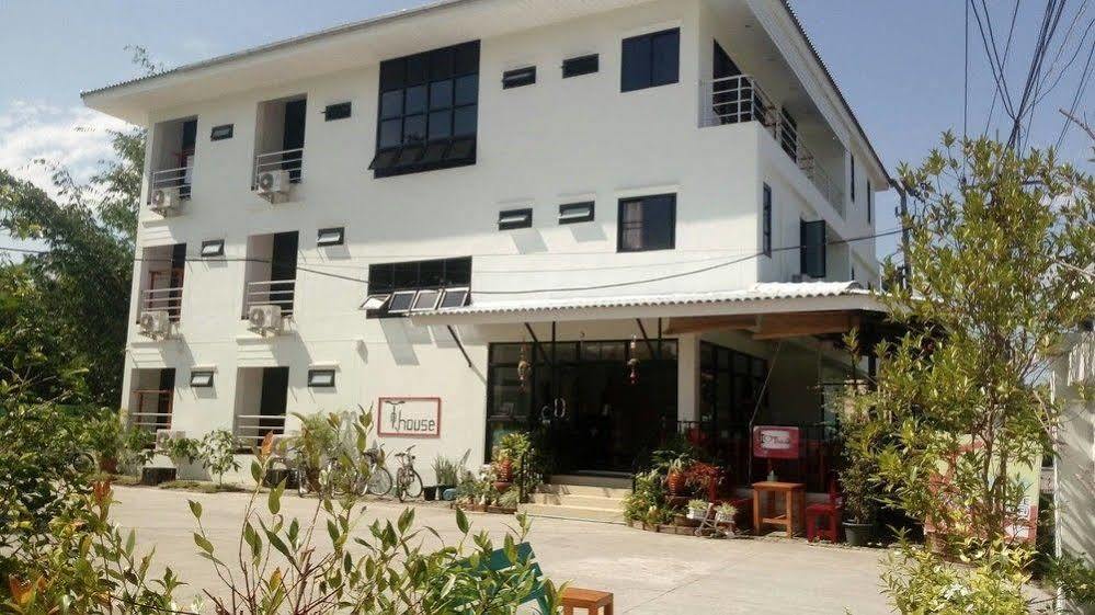 T. House Hotel Mae Sot Exterior foto